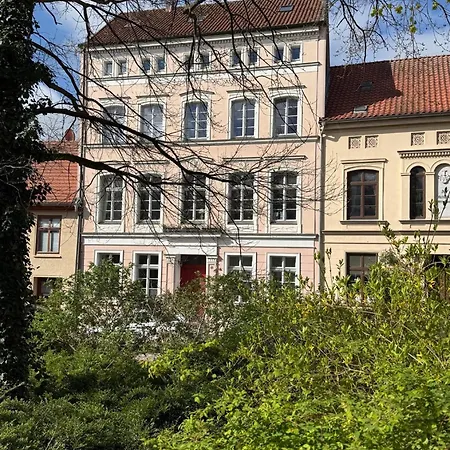 Apartment Fuerstenhof Belle Etage Altstadt- Parkplatz Im Innenhof Wismar